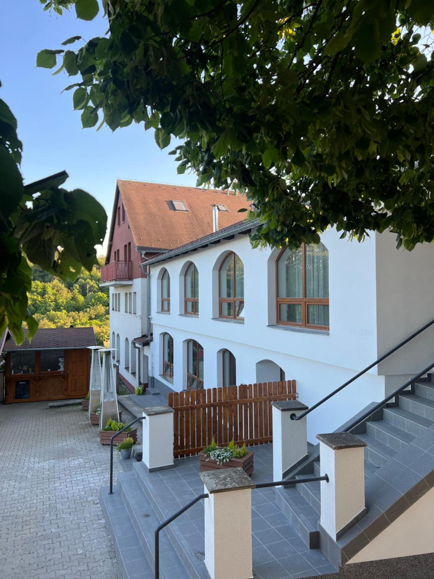 Restaurace A Penzion U Svate Barbory Ústí nad Labem Exterior foto
